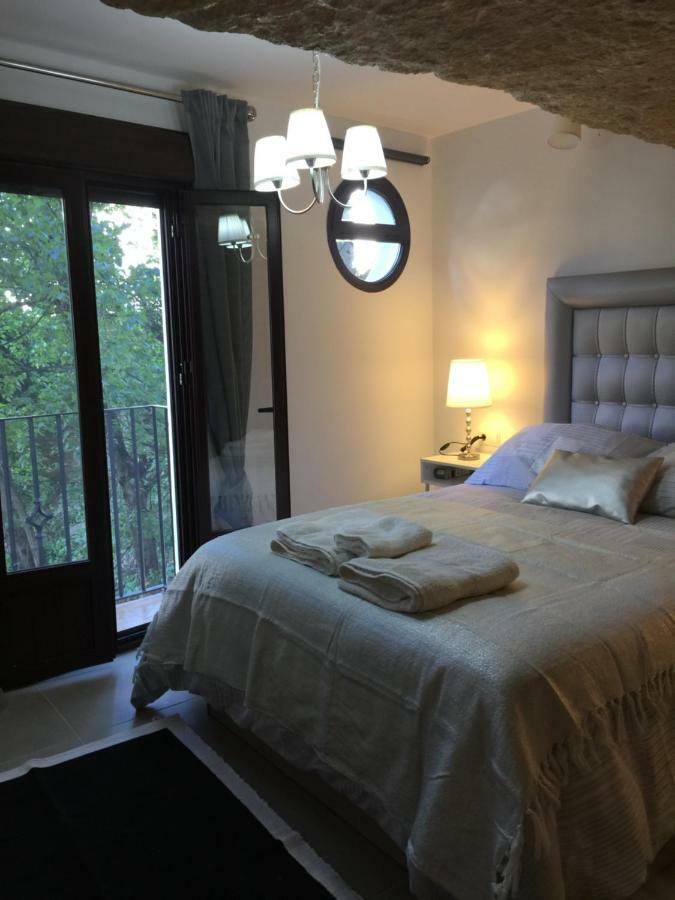 Casa Cueva Un Rincon En La Roca Villa Setenil De Las Bodegas Exteriör bild