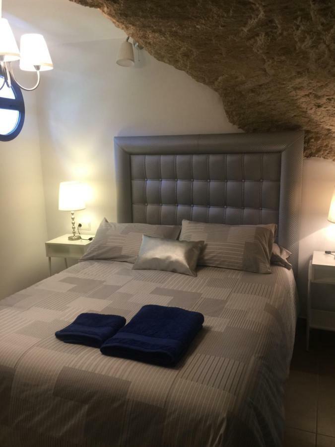 Casa Cueva Un Rincon En La Roca Villa Setenil De Las Bodegas Exteriör bild
